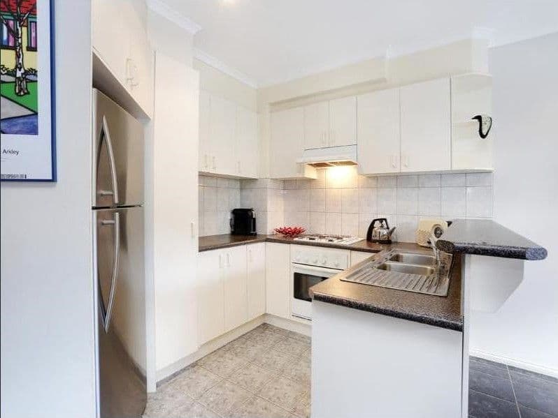 6 Bevan Avenue, Clayton South VIC 3169, Clayton South - Thumbnail 4