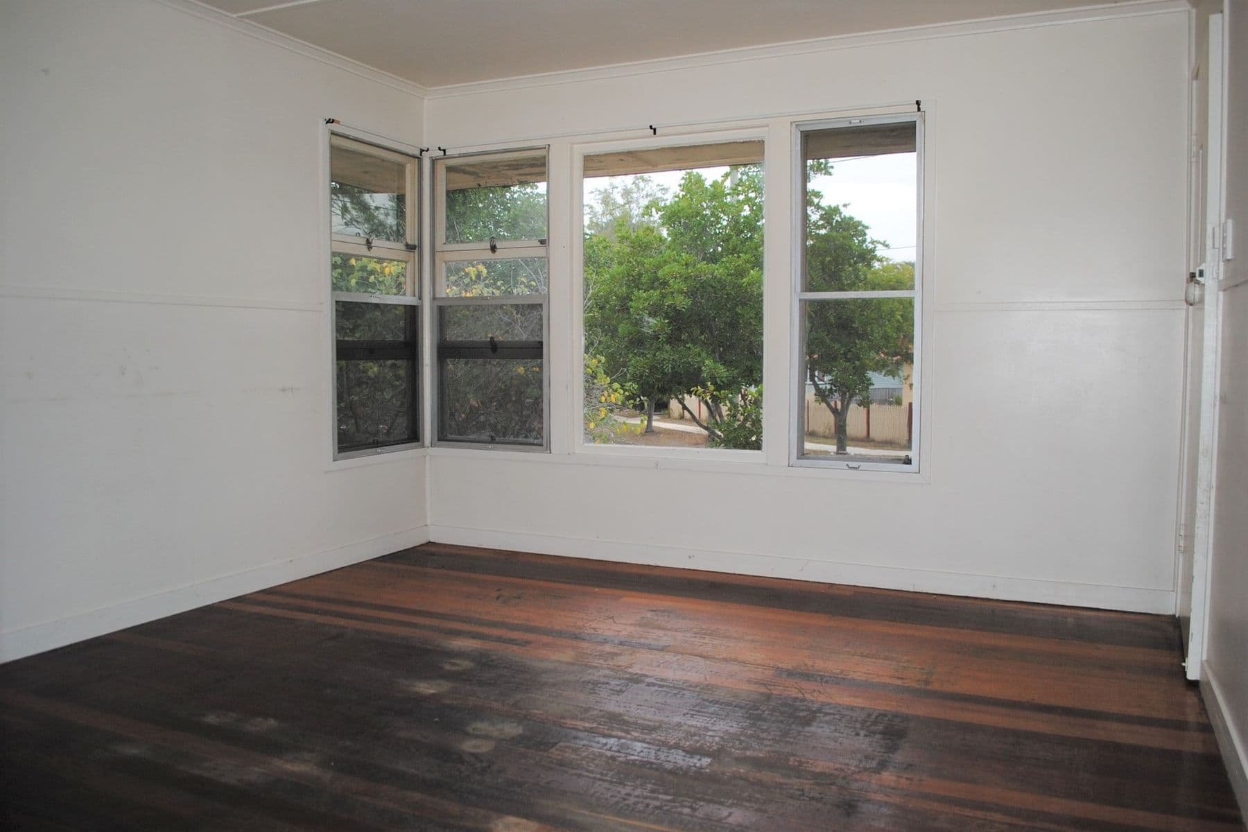 2 Baillieston Street, Leichhardt QLD 4305, Leichhardt - Thumbnail 5