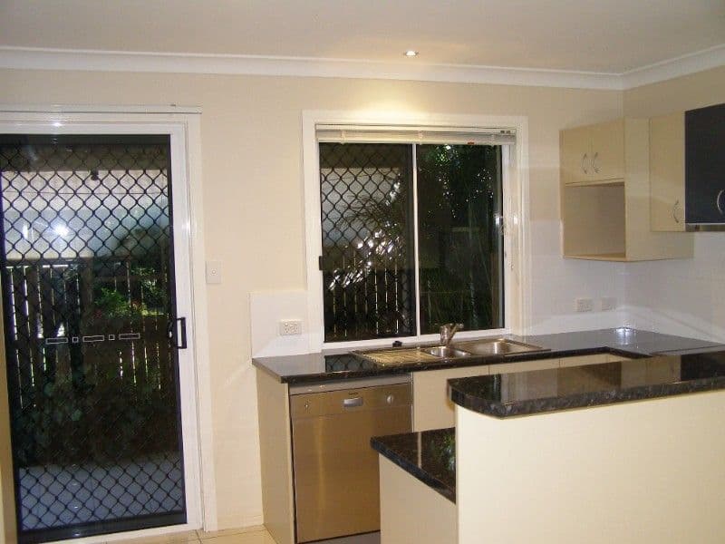 20 King  Street, WOODY POINT QLD 4019, Woody Point - Thumbnail 5