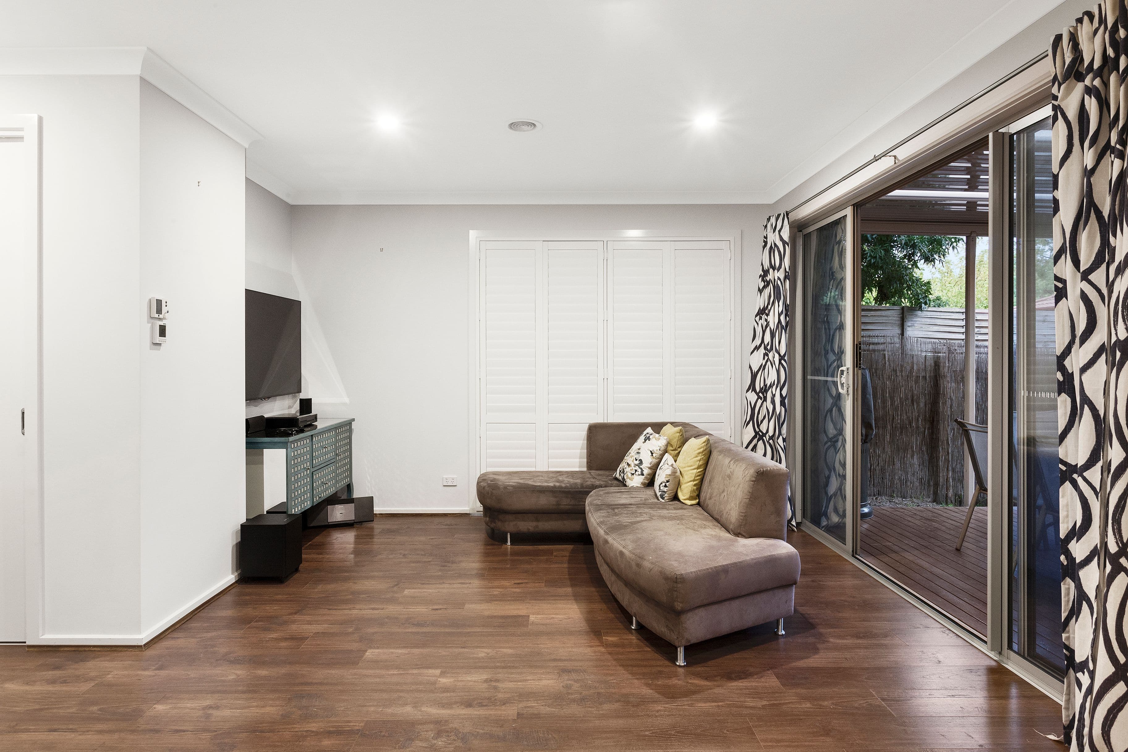 2B Eleebana Avenue, Hughesdale VIC 3166, Hughesdale - Thumbnail 7