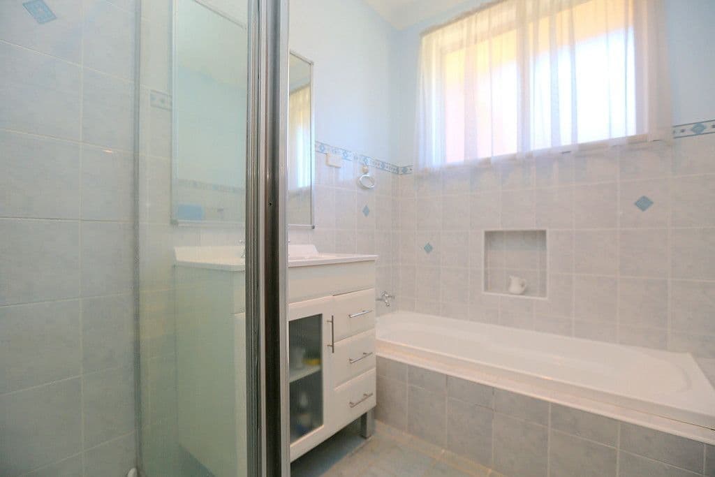 37 Sevenoaks Crescent, Bass Hill - Thumbnail 7
