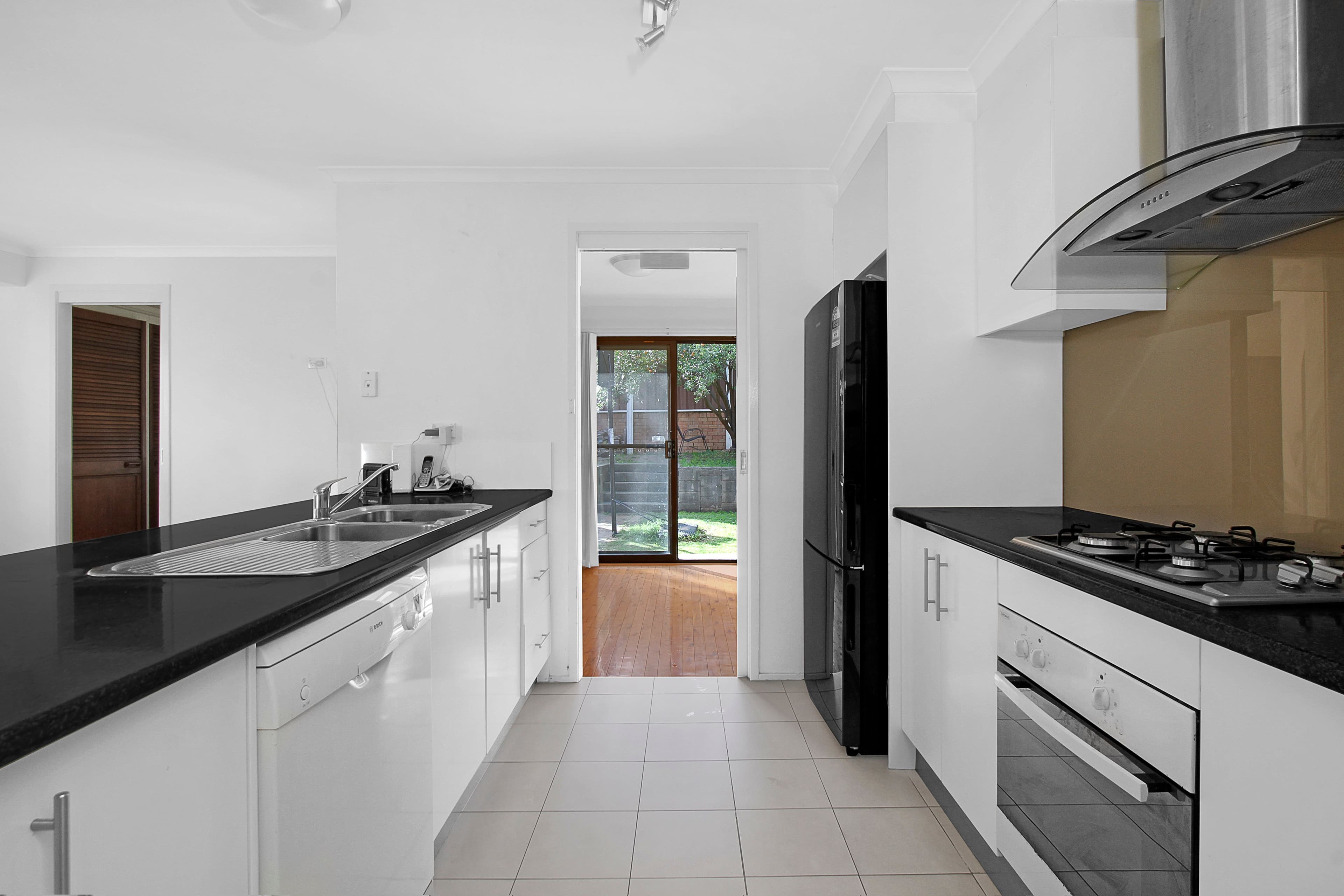 8 Manna Place, Bossley Park NSW 2176, Bossley Park - Thumbnail 2