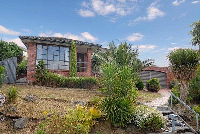 8 Pejaro Place, ENDEAVOUR HILLS VIC 3802, Endeavour Hills - Thumbnail 2