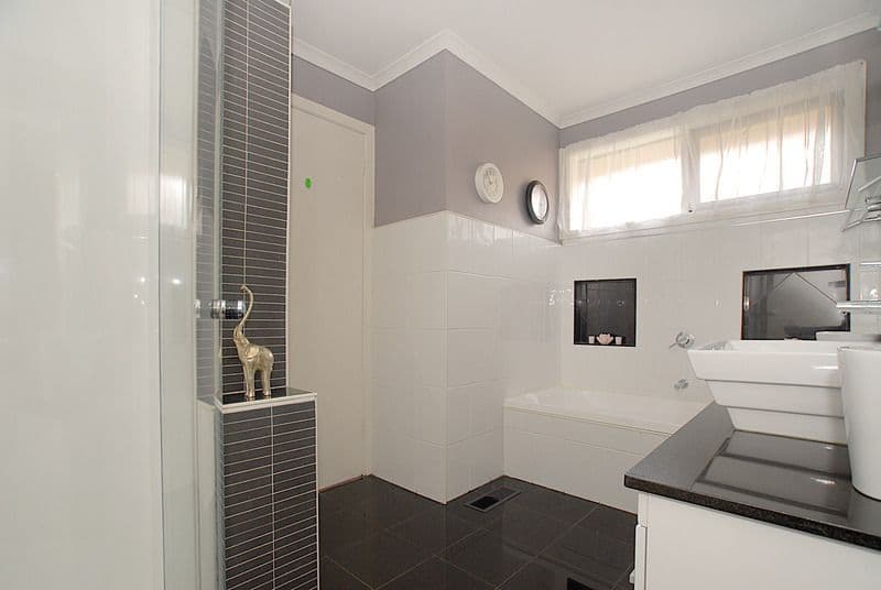 8 Pejaro Place, ENDEAVOUR HILLS VIC 3802, Endeavour Hills - Thumbnail 4
