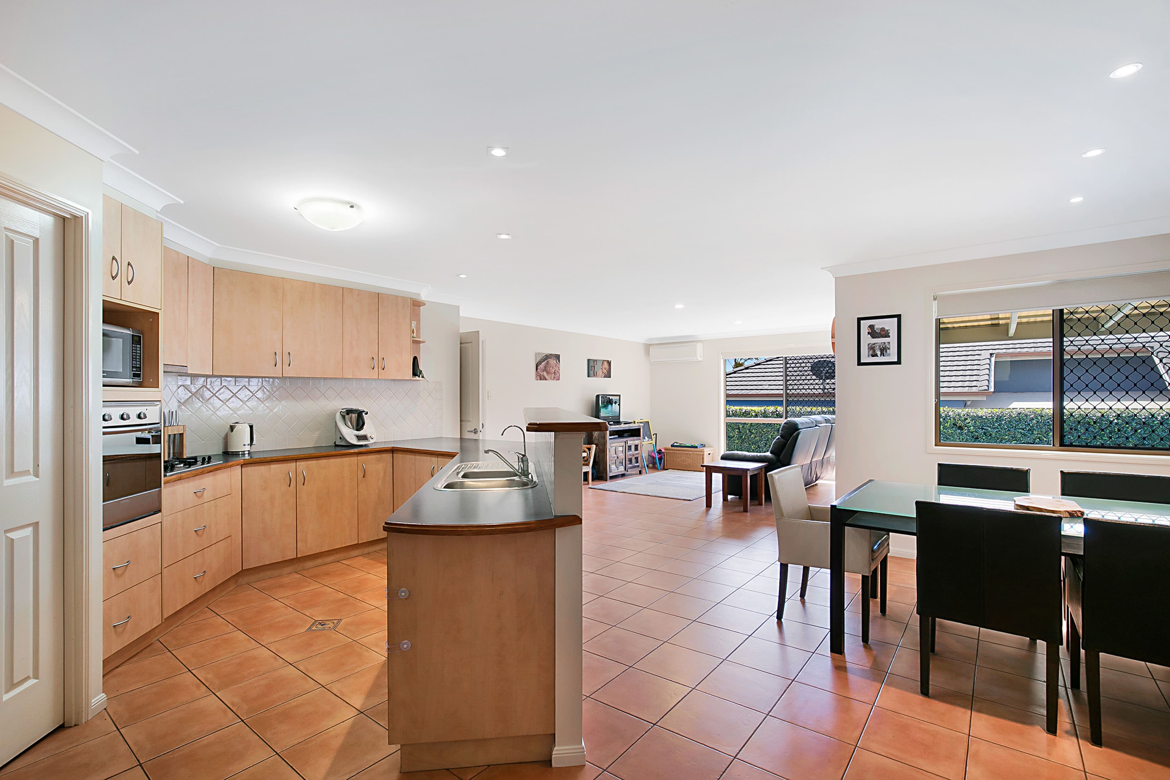 4 Turnberry Court, Middle Ridge QLD 4350, Middle Ridge - Thumbnail 3