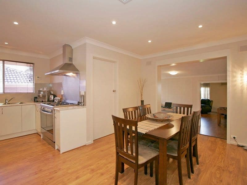 10 Derrick Street, REDLYNCH, QLD, 4870, Redlynch - Thumbnail 3