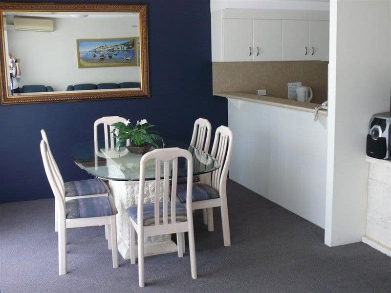 397 Charlton Esplanade, TORQUAY QLD 4655, Torquay - Thumbnail 5