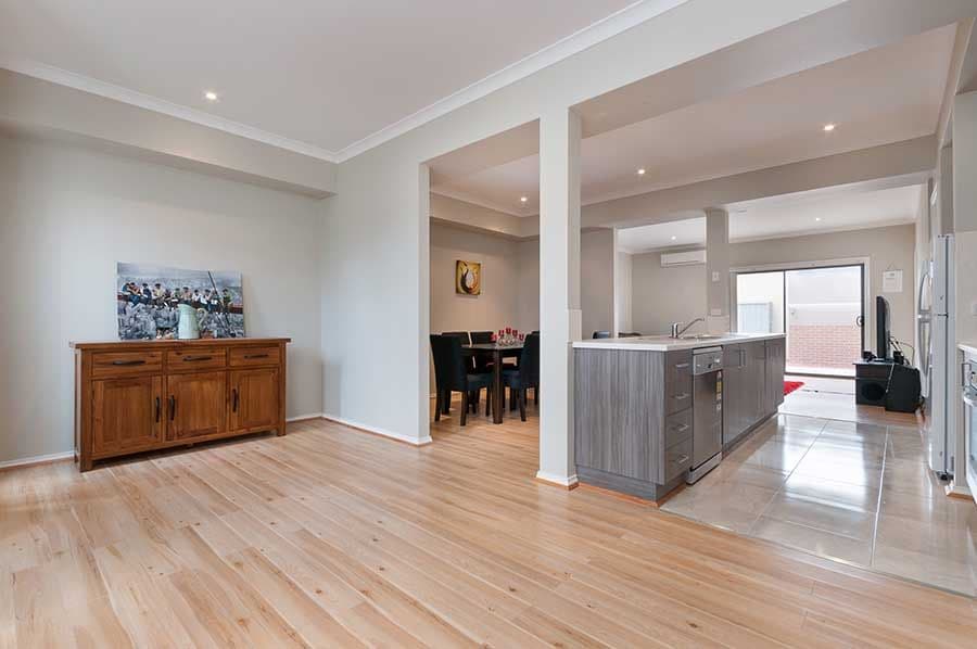 1 Clarendon Avenue, Craigieburn VIC 3064, Craigieburn - Thumbnail 4