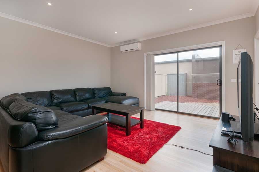 1 Clarendon Avenue, Craigieburn VIC 3064, Craigieburn - Thumbnail 6