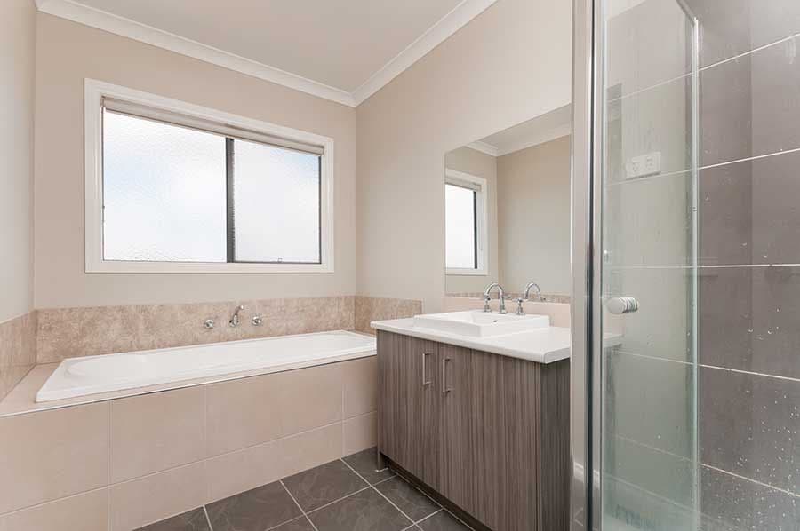 1 Clarendon Avenue, Craigieburn VIC 3064, Craigieburn - Thumbnail 8