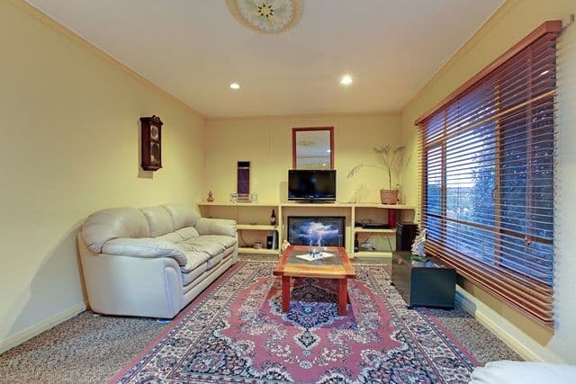 16 Nisbett Street, Reservoir VIC 3073, Reservoir - Thumbnail 2