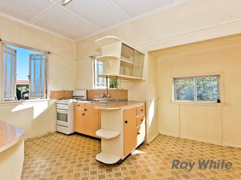 212 Webster Road, Stafford QLD 4053, Stafford - Thumbnail 3