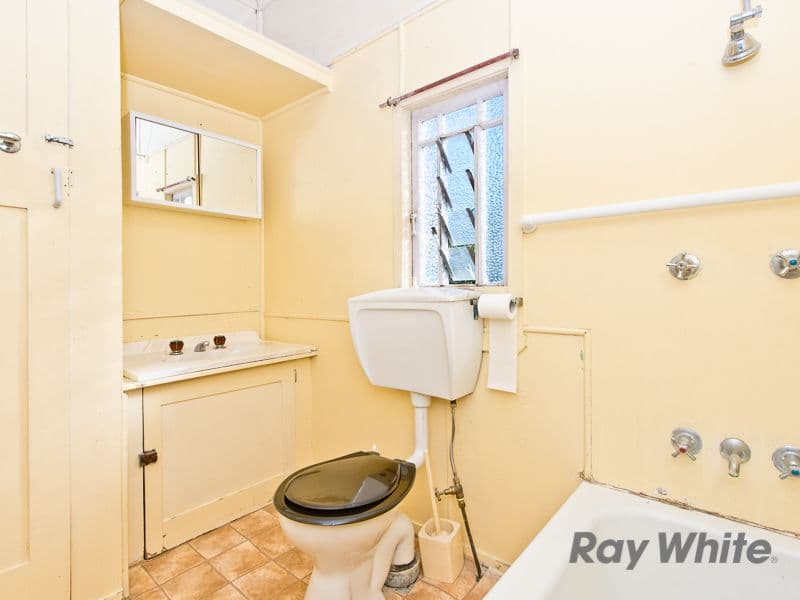 212 Webster Road, Stafford QLD 4053, Stafford - Thumbnail 6