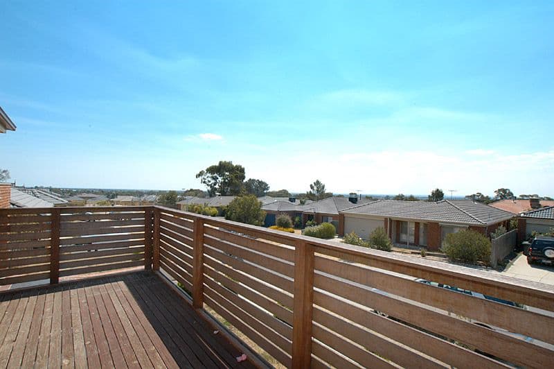 22 Hillview Drive, CARRUM DOWNS VIC 3201, Carrum Downs - Thumbnail 2