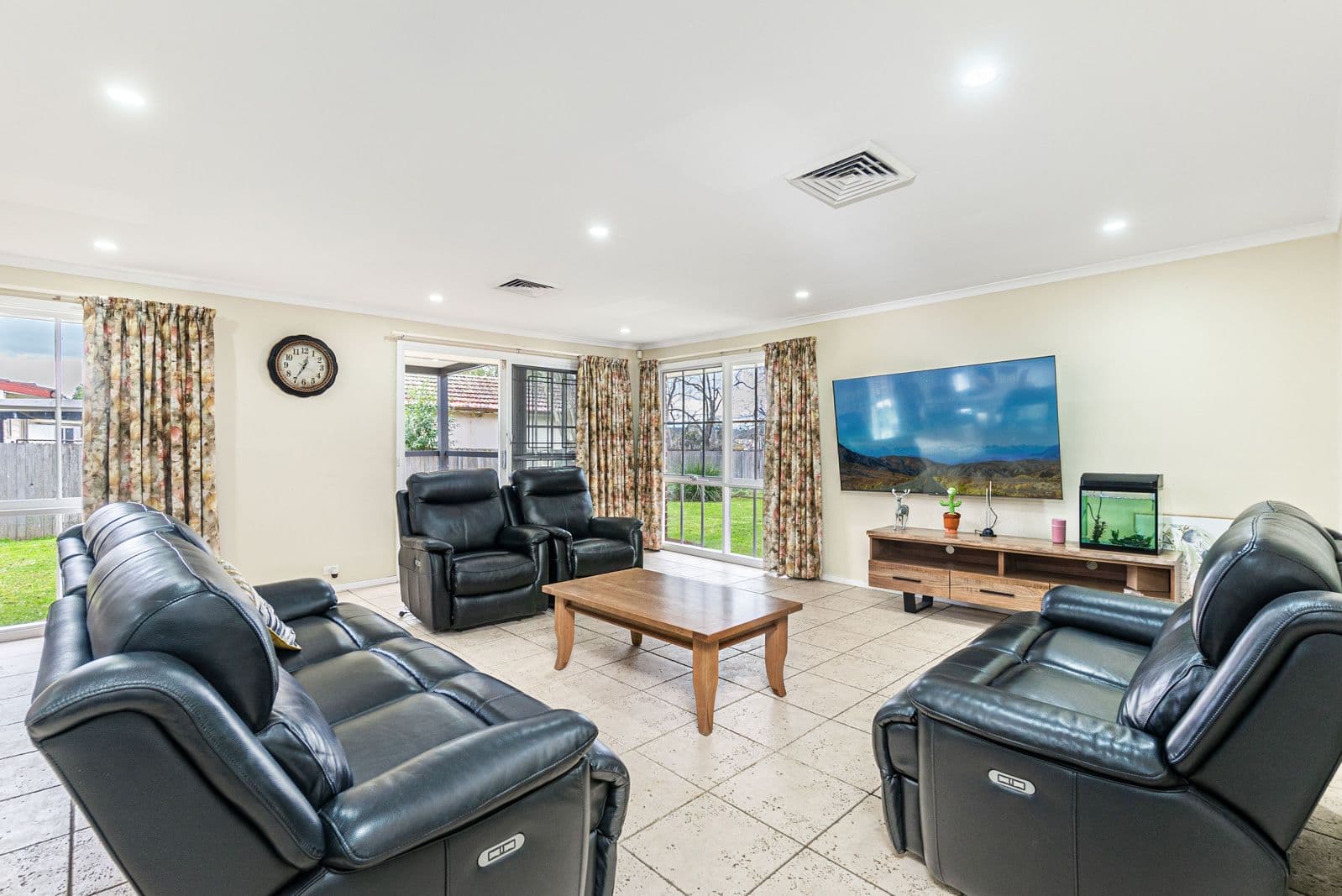 13 Carter Street, Seven Hills NSW 2147, Seven Hills - Thumbnail 3