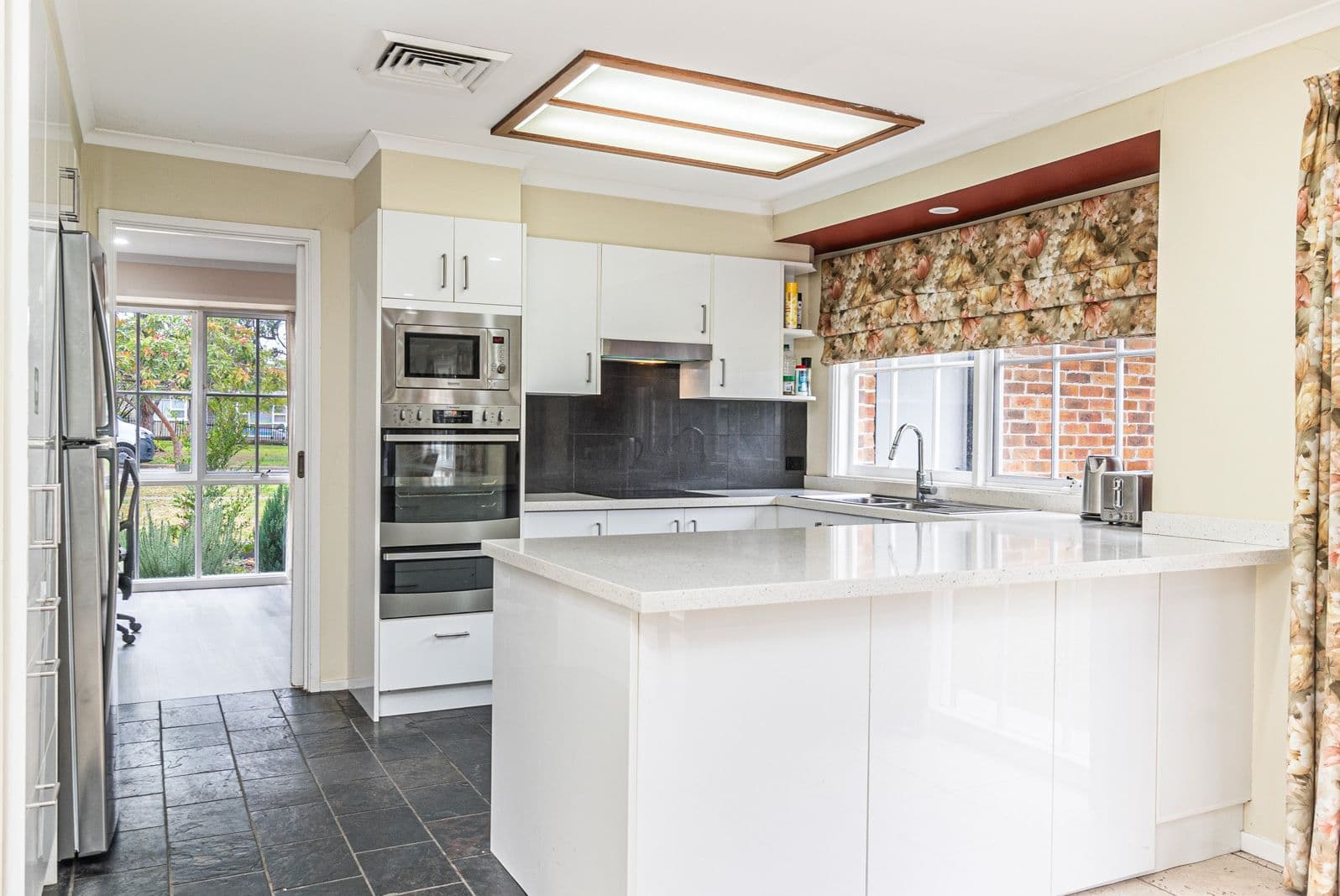 13 Carter Street, Seven Hills NSW 2147, Seven Hills - Thumbnail 5