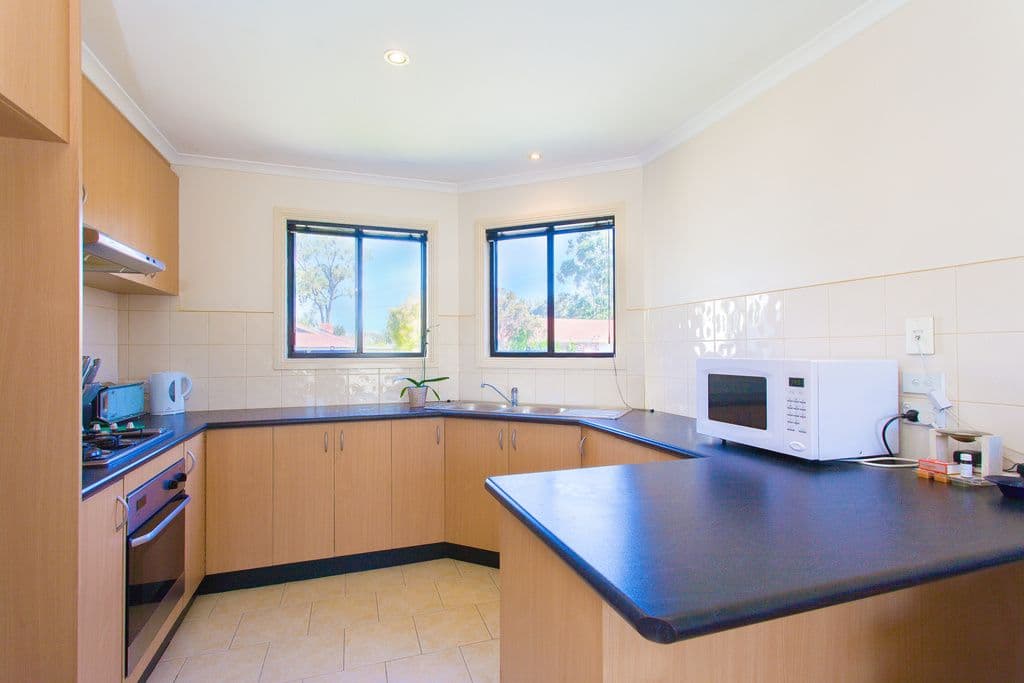 18 Dominic Parade, Melton VIC 3337, Melton - Thumbnail 2