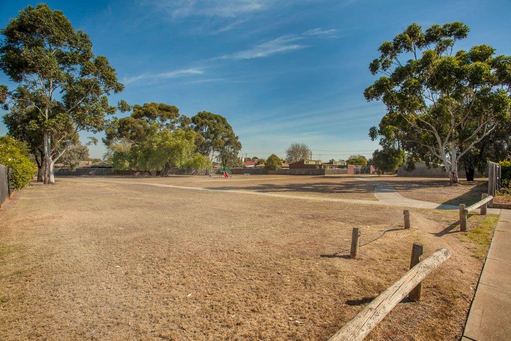 18 Dominic Parade, Melton VIC 3337, Melton - Thumbnail 8