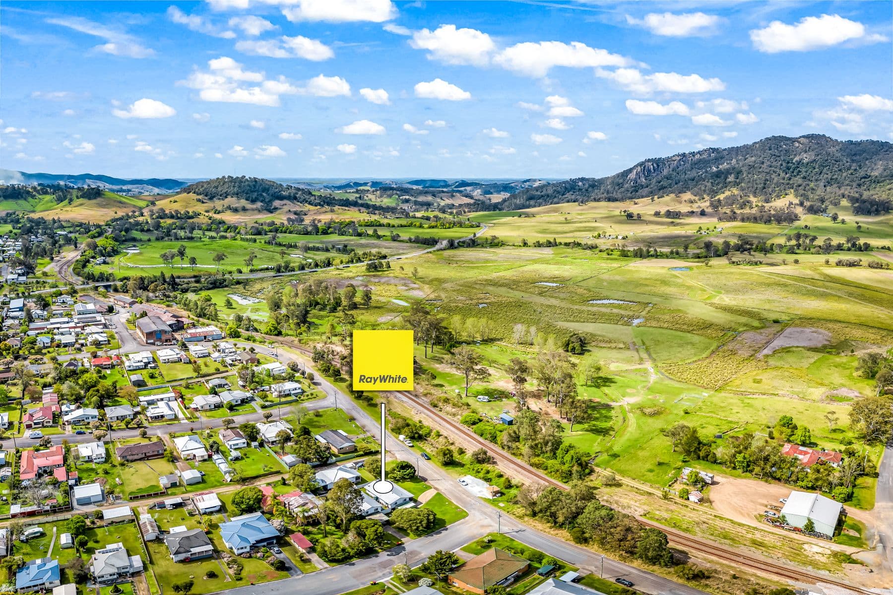 39 Railway Street, Gloucester NSW 2422, Gloucester - Thumbnail 2
