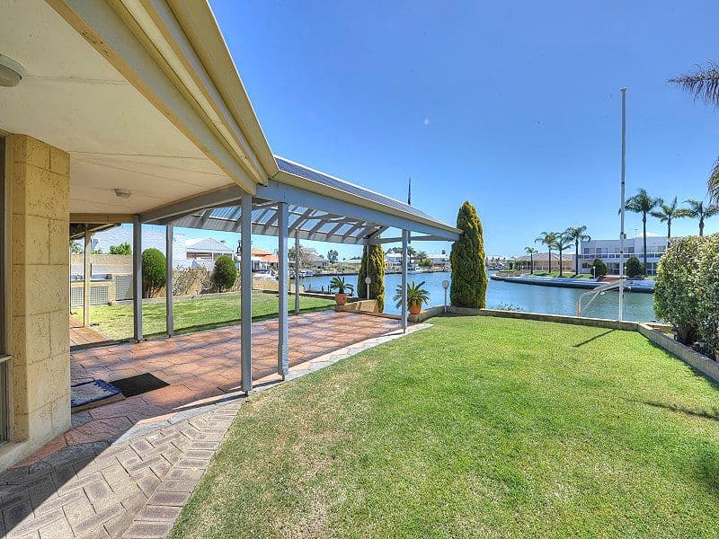 44 Waterside Drive, DUDLEY PARK WA 6210, Dudley Park - Thumbnail 2