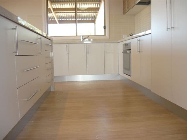 11 Lawson Circuit, LAVINGTON NSW 2641, Lavington - Thumbnail 3