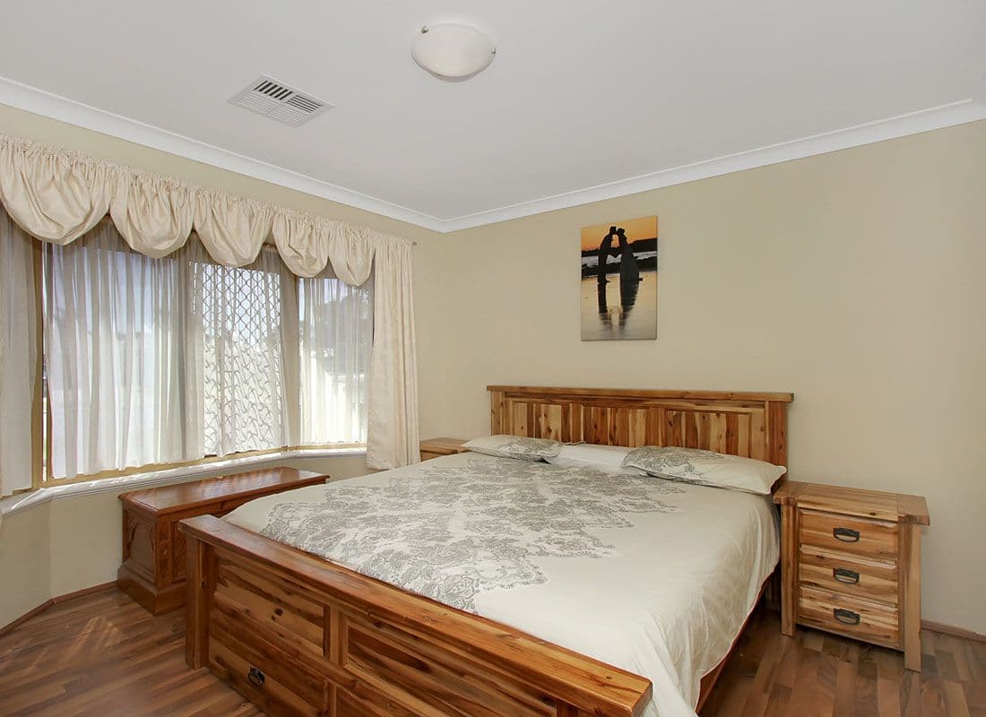 4 Quarram Way, GOSNELLS WA 6110, Gosnells - Thumbnail 2