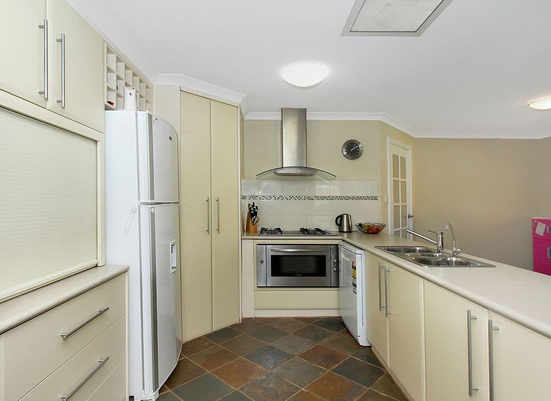 4 Quarram Way, GOSNELLS WA 6110, Gosnells - Thumbnail 3