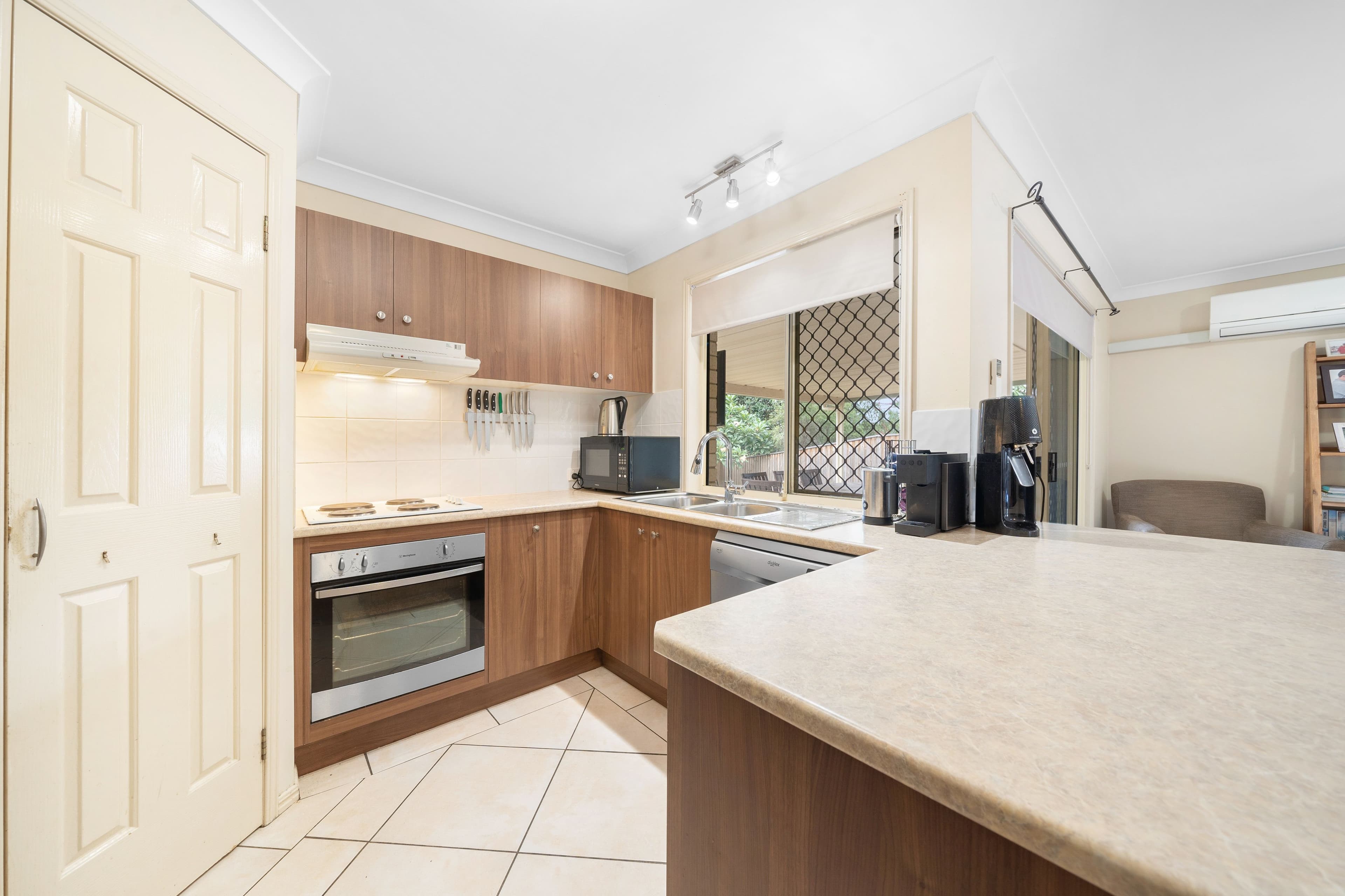 18 Chatfield Street, Edens Landing QLD 4207, Edens Landing - Thumbnail 5