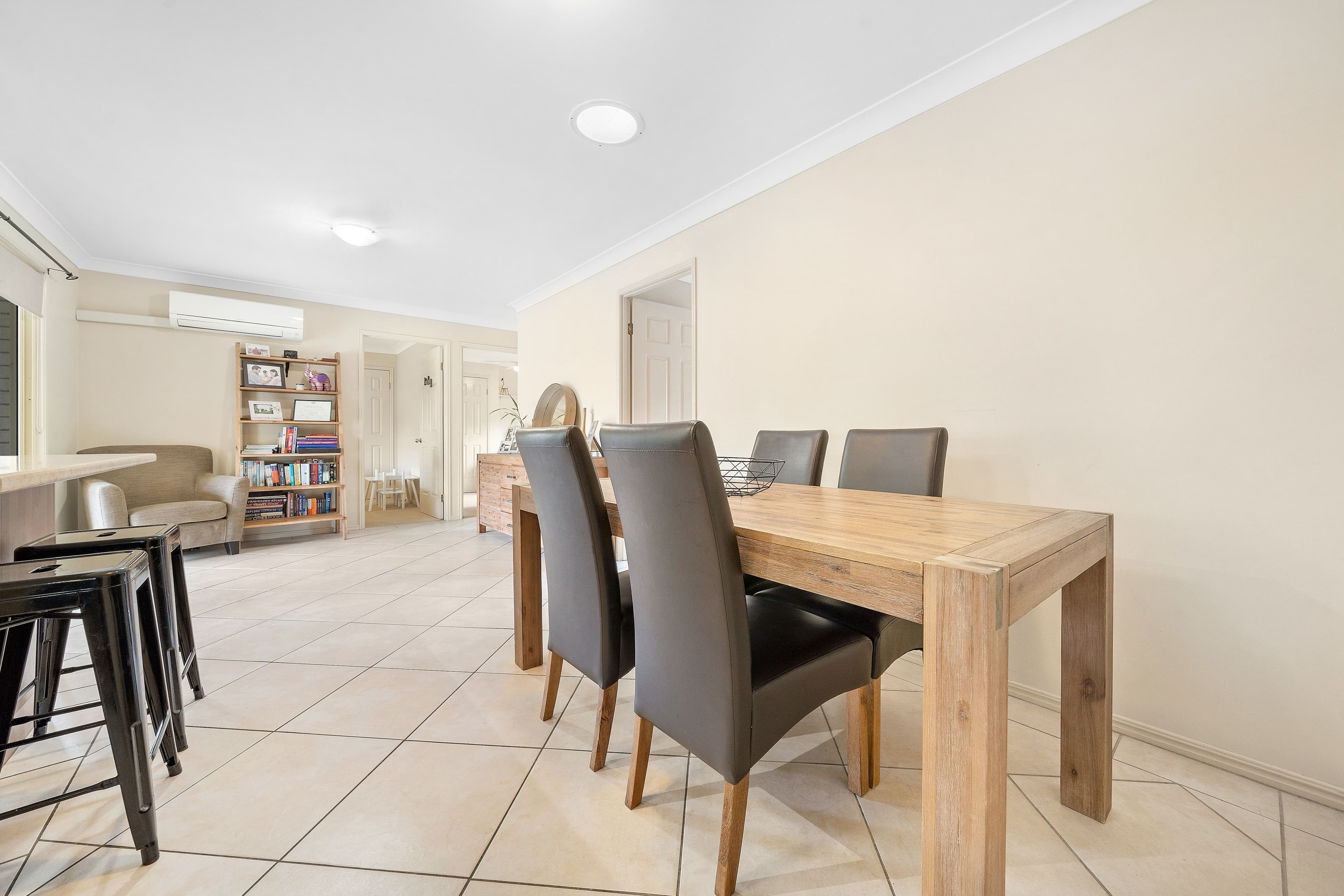 18 Chatfield Street, Edens Landing QLD 4207, Edens Landing - Thumbnail 6