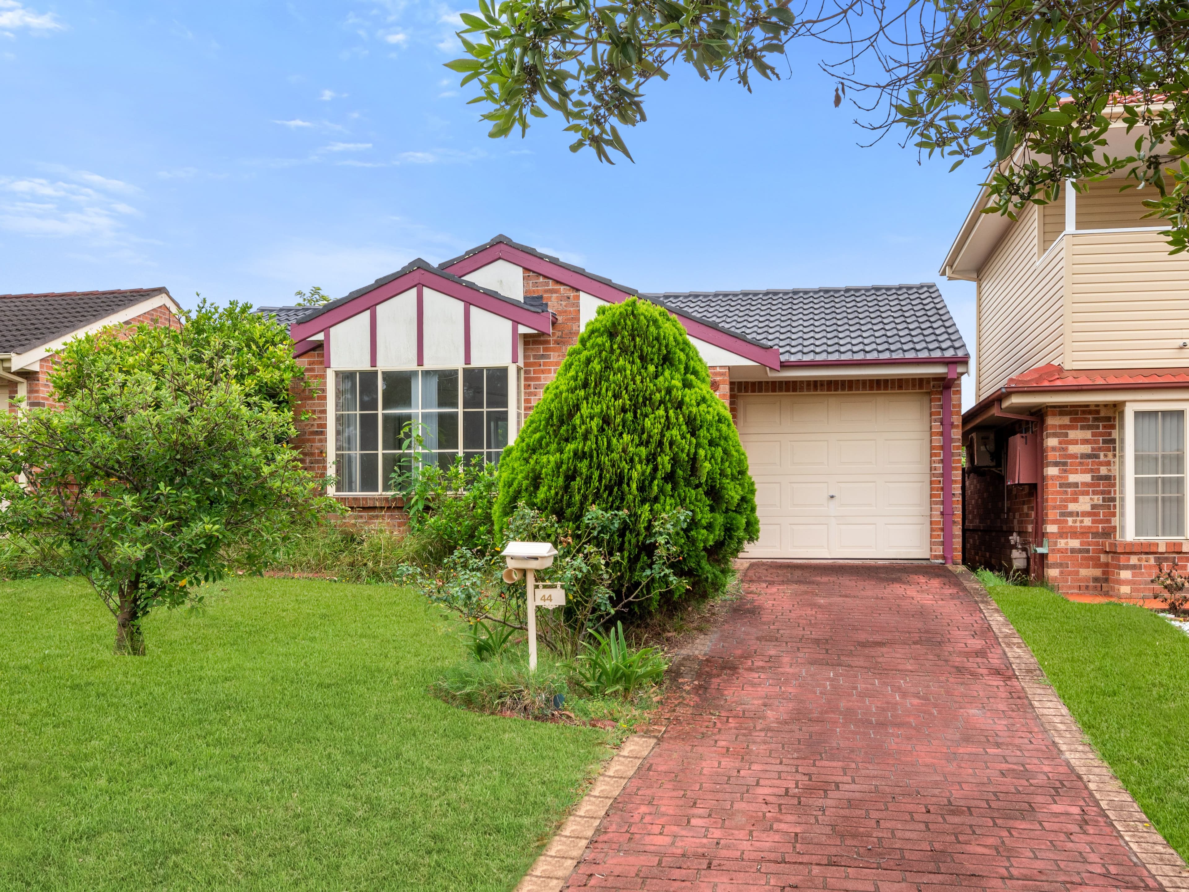 44 Hyacinth Avenue, Macquarie Fields NSW 2564, Macquarie Fields - Image 1