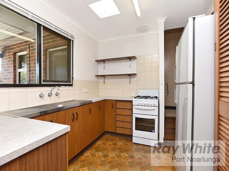 74 Teusner Drive, Morphett Vale SA 5162, Morphett Vale - Thumbnail 4