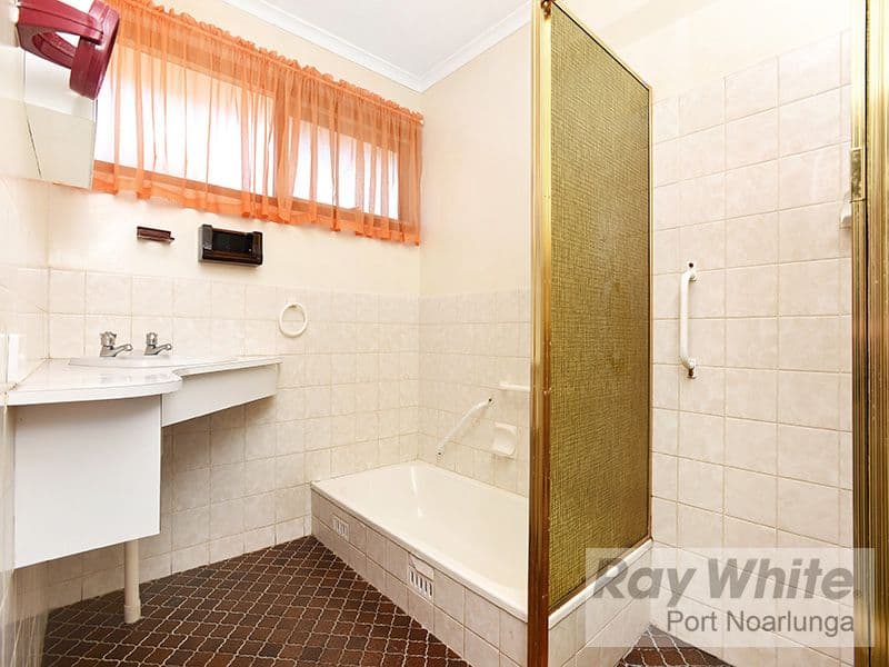 74 Teusner Drive, Morphett Vale SA 5162, Morphett Vale - Thumbnail 8