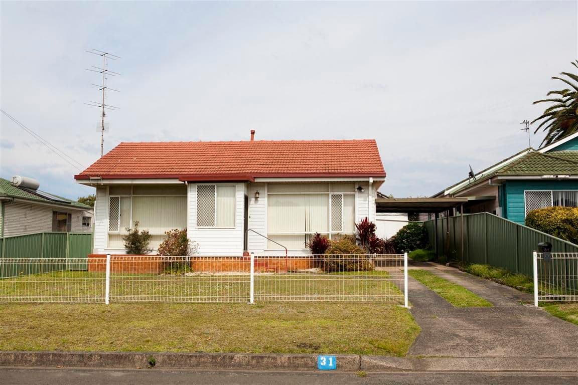31 McGregor Avenue, BARRACK HEIGHTS NSW 2528, Barrack Heights - Image 1