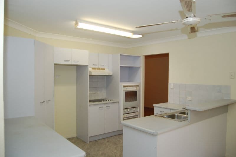 12  Kew Place, HERITAGE PARK QLD 4118, Heritage Park - Thumbnail 2