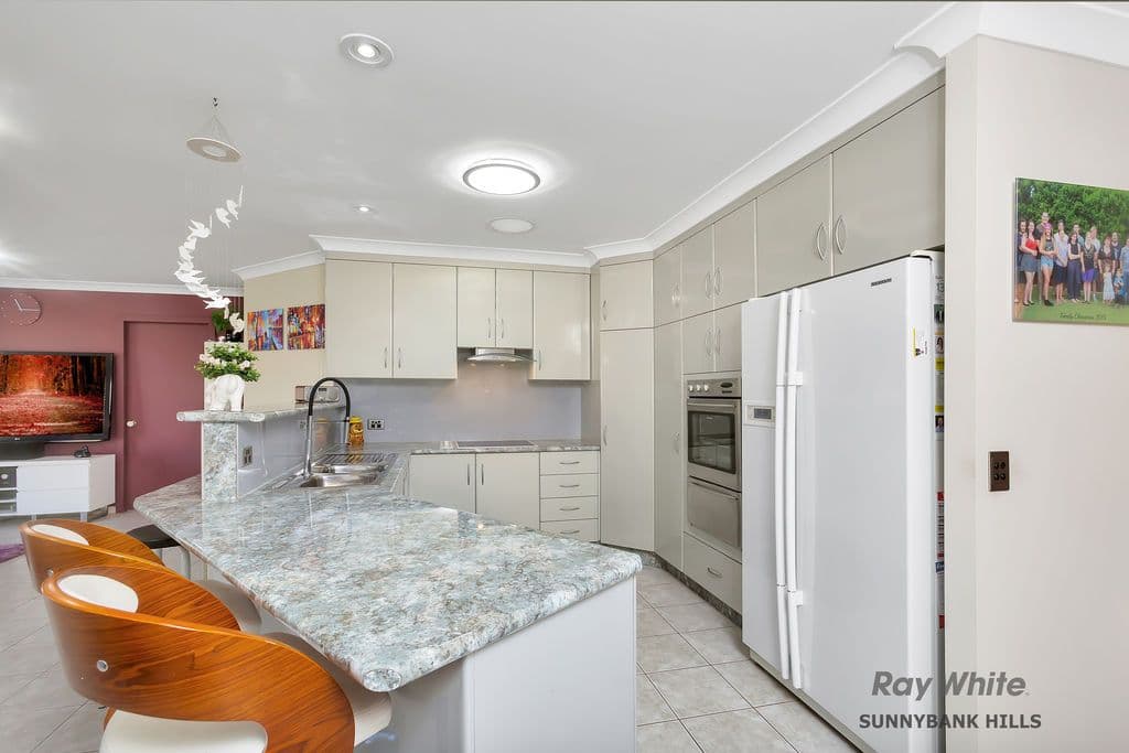 15 Carnation Crescent, Calamvale QLD 4116, Calamvale - Thumbnail 3