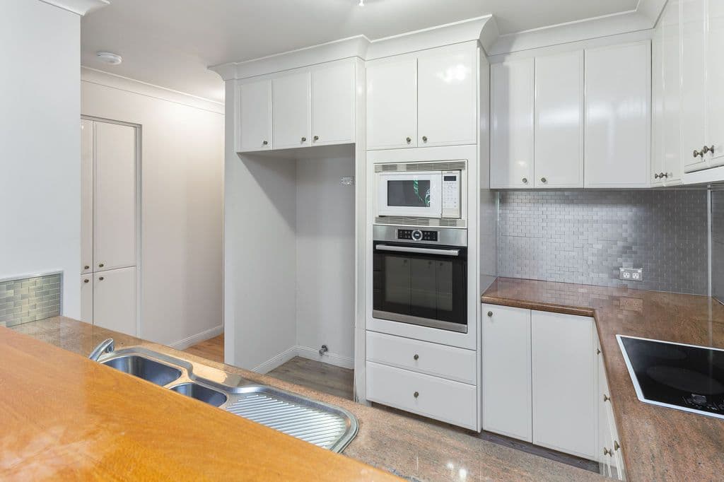 100 Cotlew Street, Southport QLD 4215, Southport - Thumbnail 7