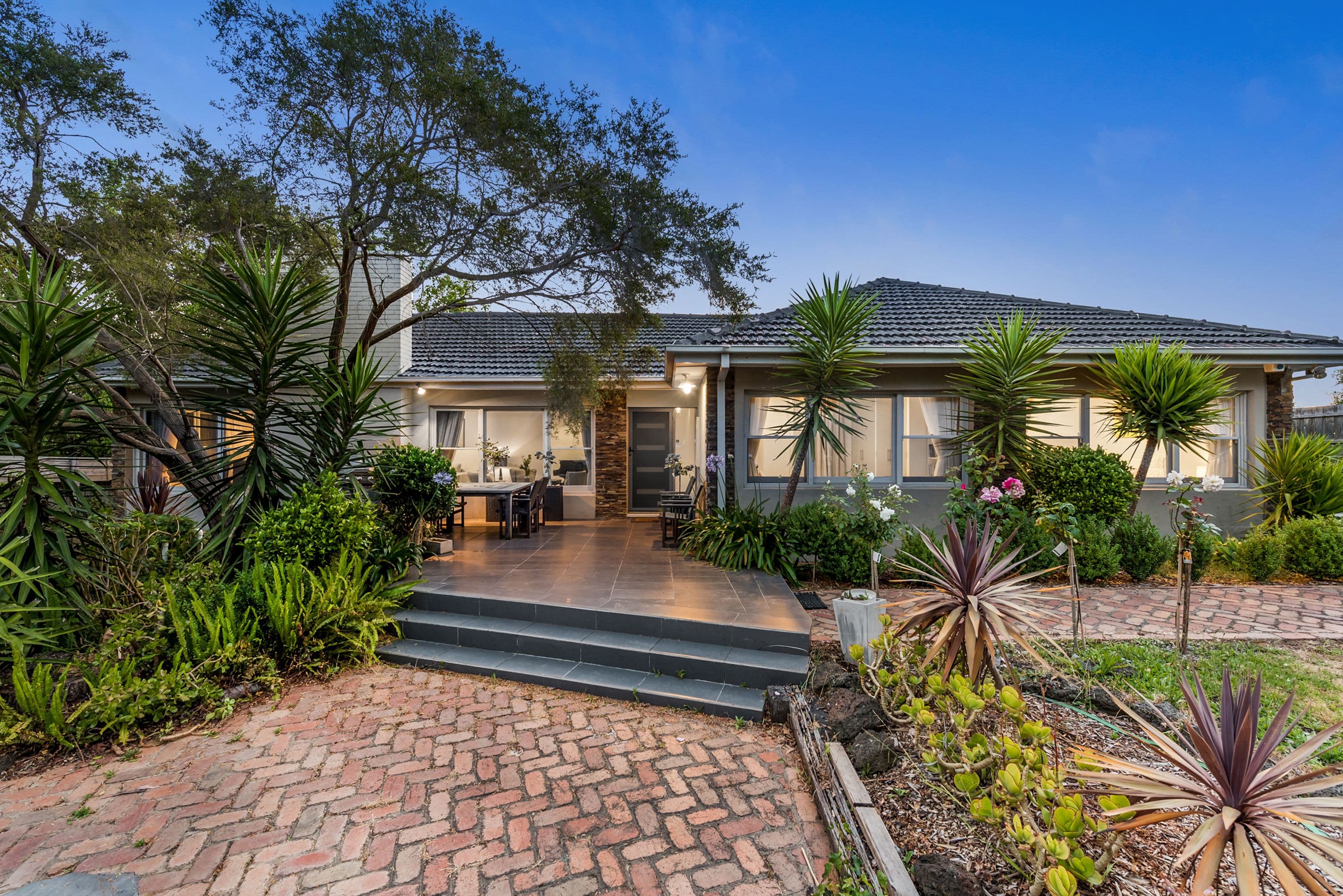 17 Helsal Drive, Wantirna South VIC 3152, Wantirna South - Image 1