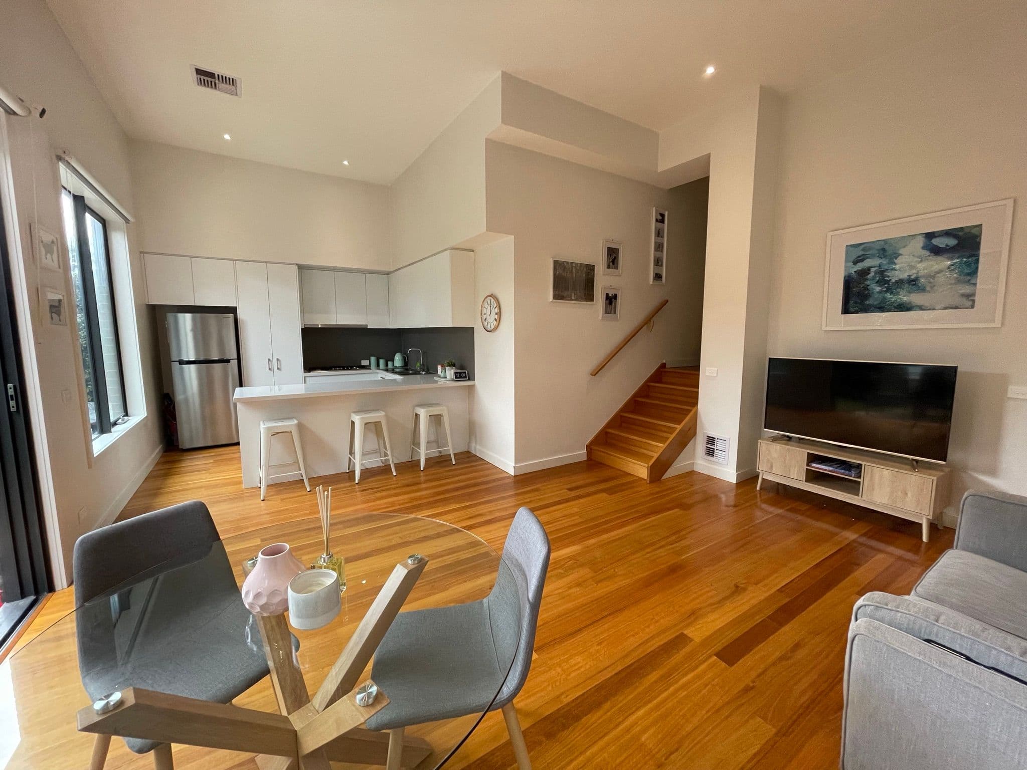1B Tarrangower Avenue, Mitcham VIC 3132, Mitcham - Thumbnail 2