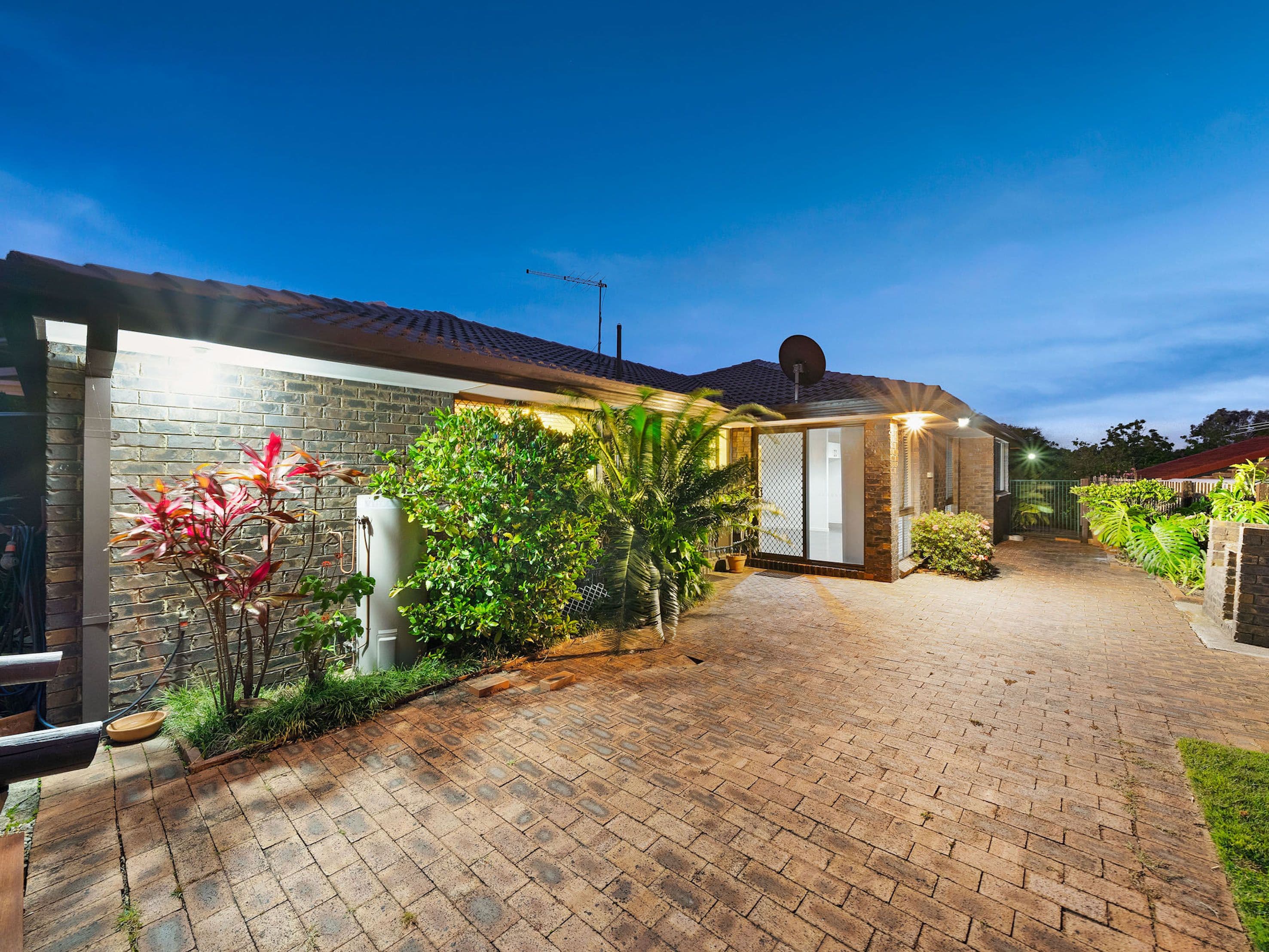 13 Ballinger Crescent, Albany Creek QLD 4035, Albany Creek - Thumbnail 4