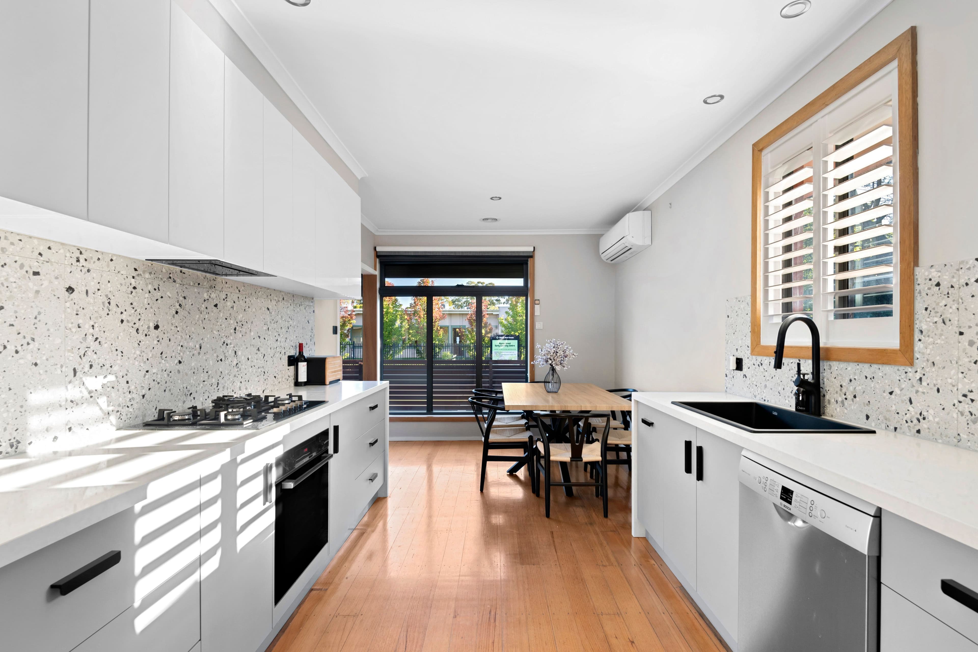 21 Brunning Crescent, Frankston North VIC 3200, Frankston North - Thumbnail 3