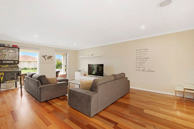 18 Albert Place, DINGLEY VILLAGE VIC 3172, Dingley Village - Thumbnail 2