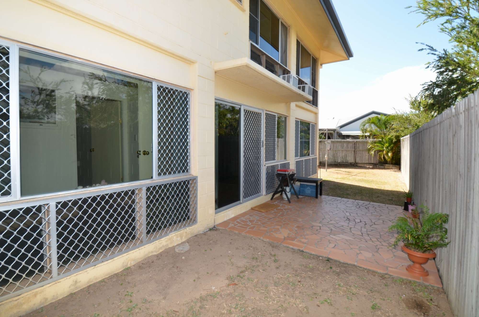 19 Ryan Street, NORTH WARD QLD 4810, North Ward - Thumbnail 4