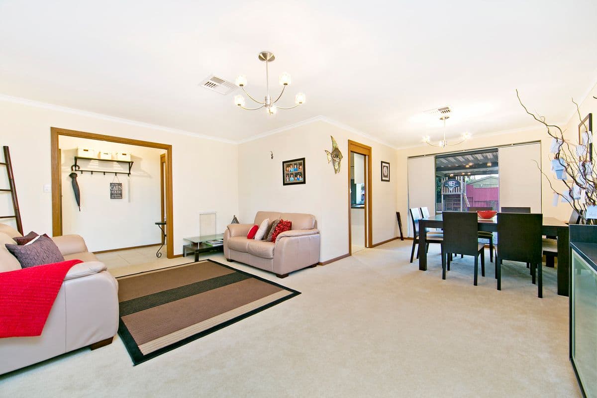 5 Doulton Crescent, MODBURY HEIGHTS SA 5092, Modbury Heights - Thumbnail 2