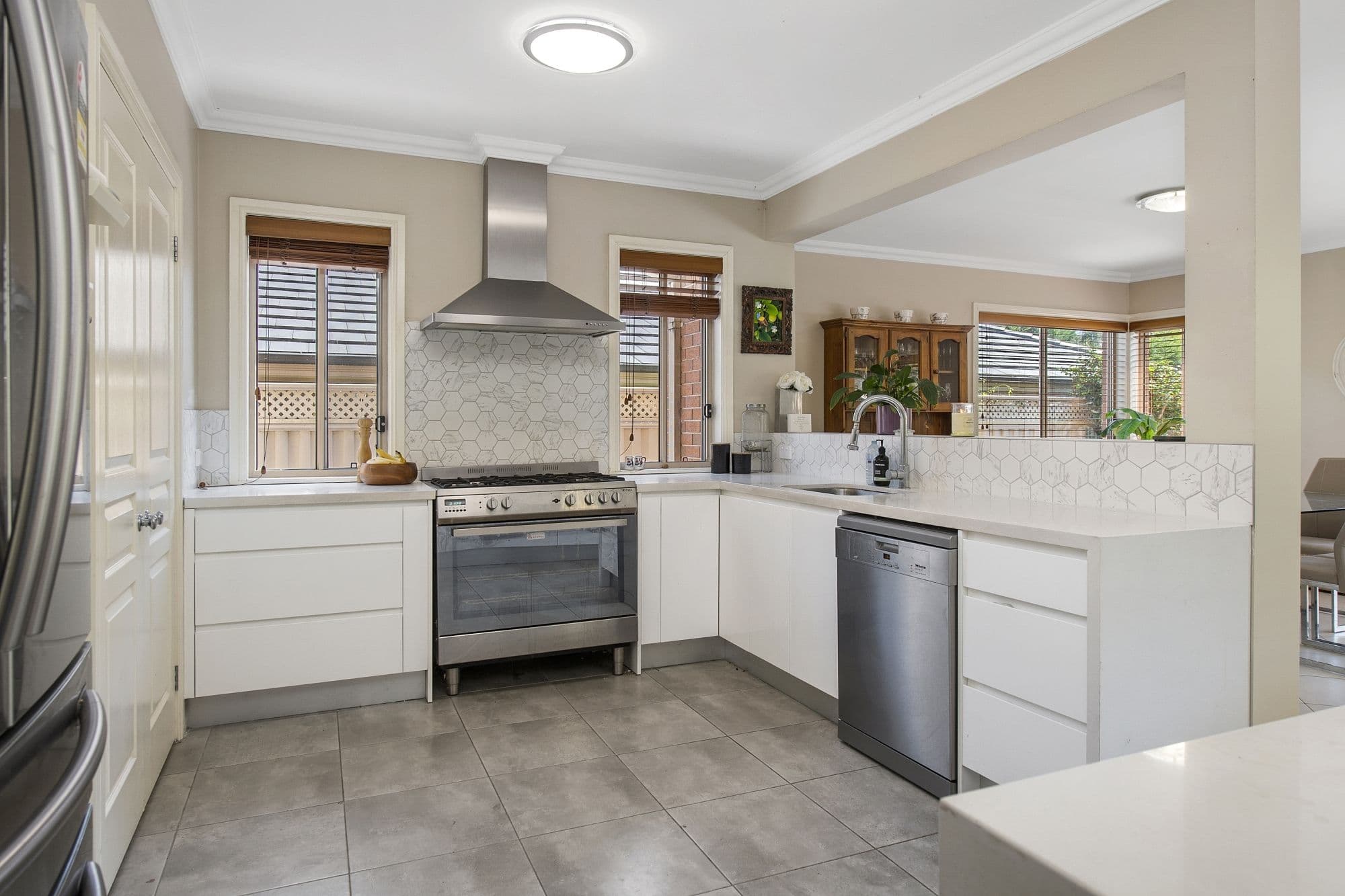 83 Parkhurst Drive, Cranbourne East - Thumbnail 5