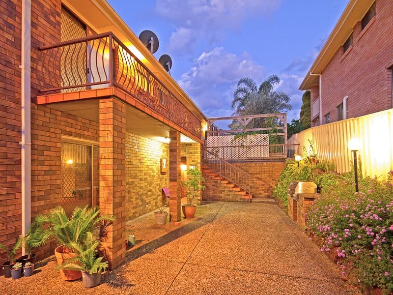 12 CAMBERWARRA Drive, BELMONT NORTH NSW 2280, Belmont North - Thumbnail 4