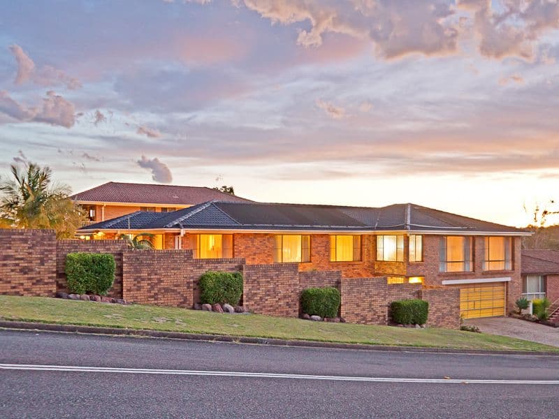 12 CAMBERWARRA Drive, BELMONT NORTH NSW 2280, Belmont North - Thumbnail 5