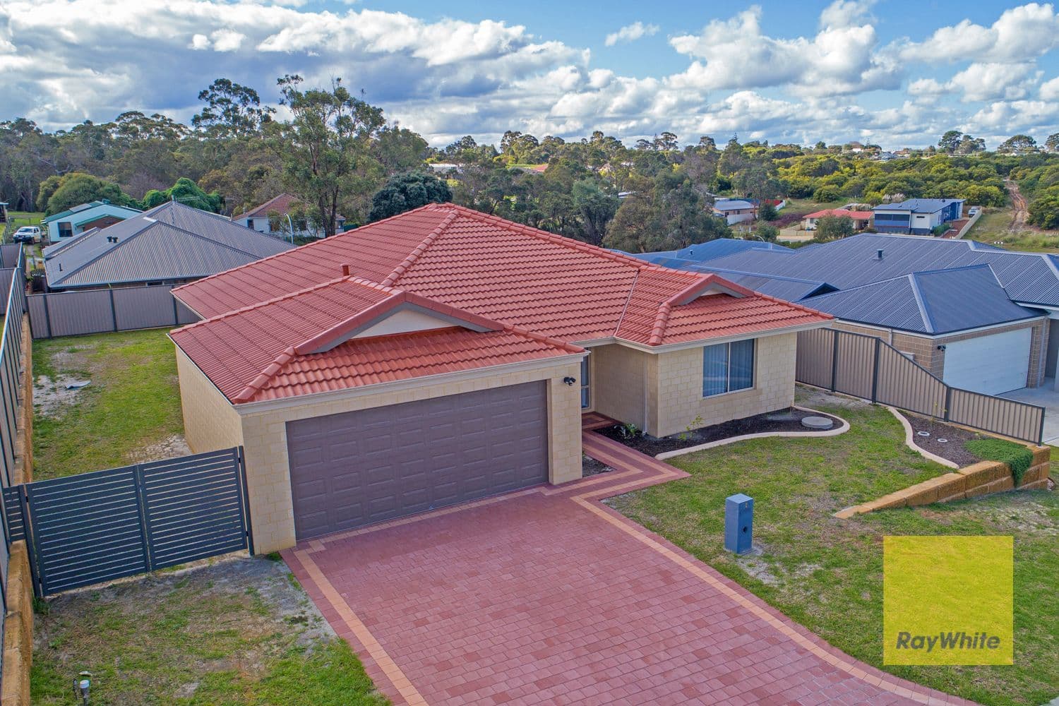 8 Cahill Court, Gledhow WA 6330, Gledhow - Image 1