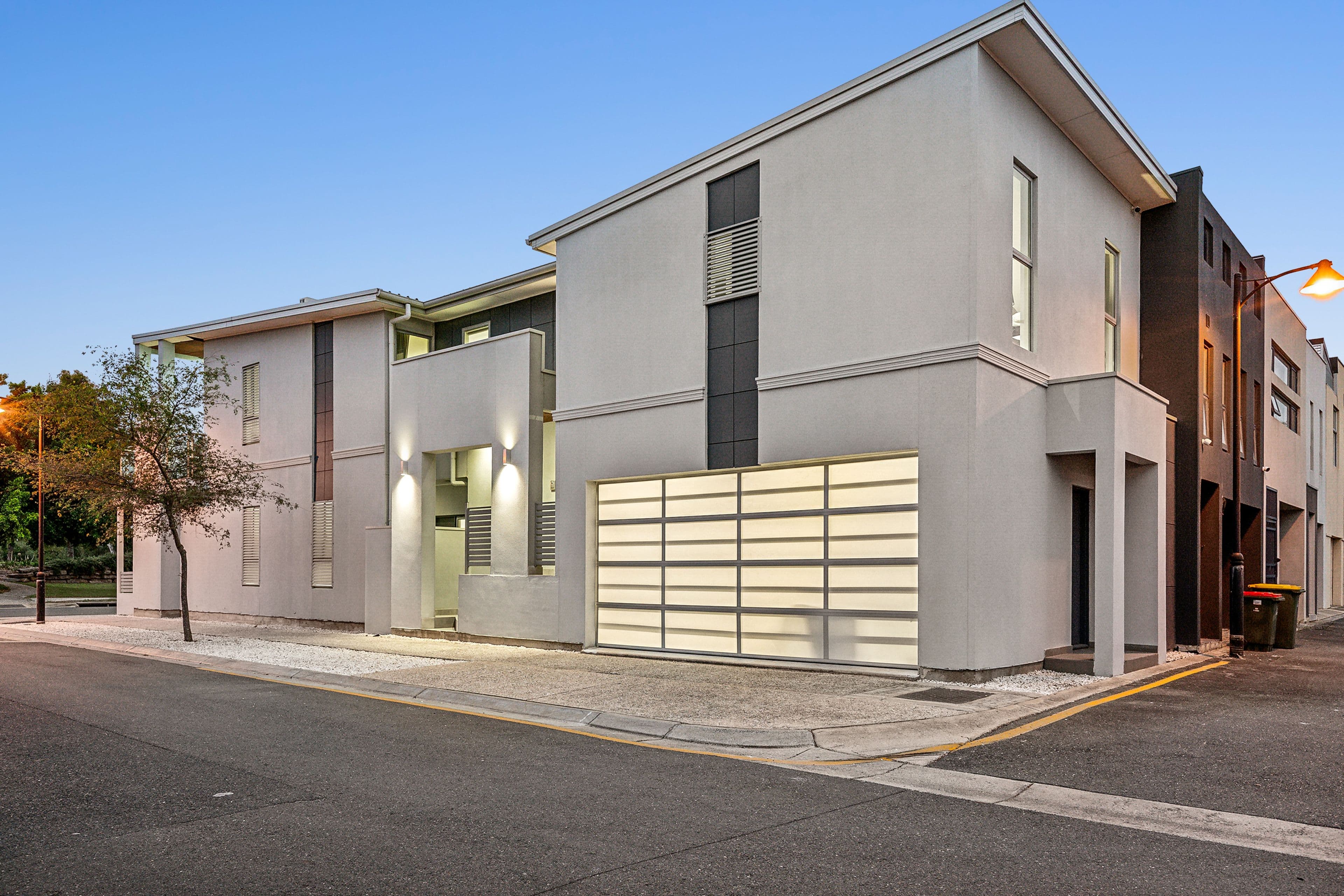 27 Phillipson Circuit, Mawson Lakes SA 5095, Mawson Lakes - Thumbnail 2