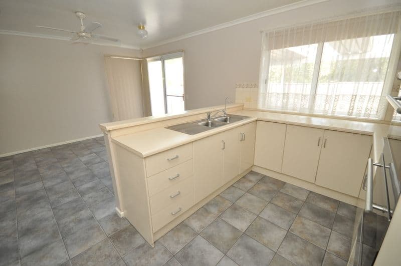 36 Daintree Walk, BLAKEVIEW SA 5114, Blakeview - Thumbnail 4
