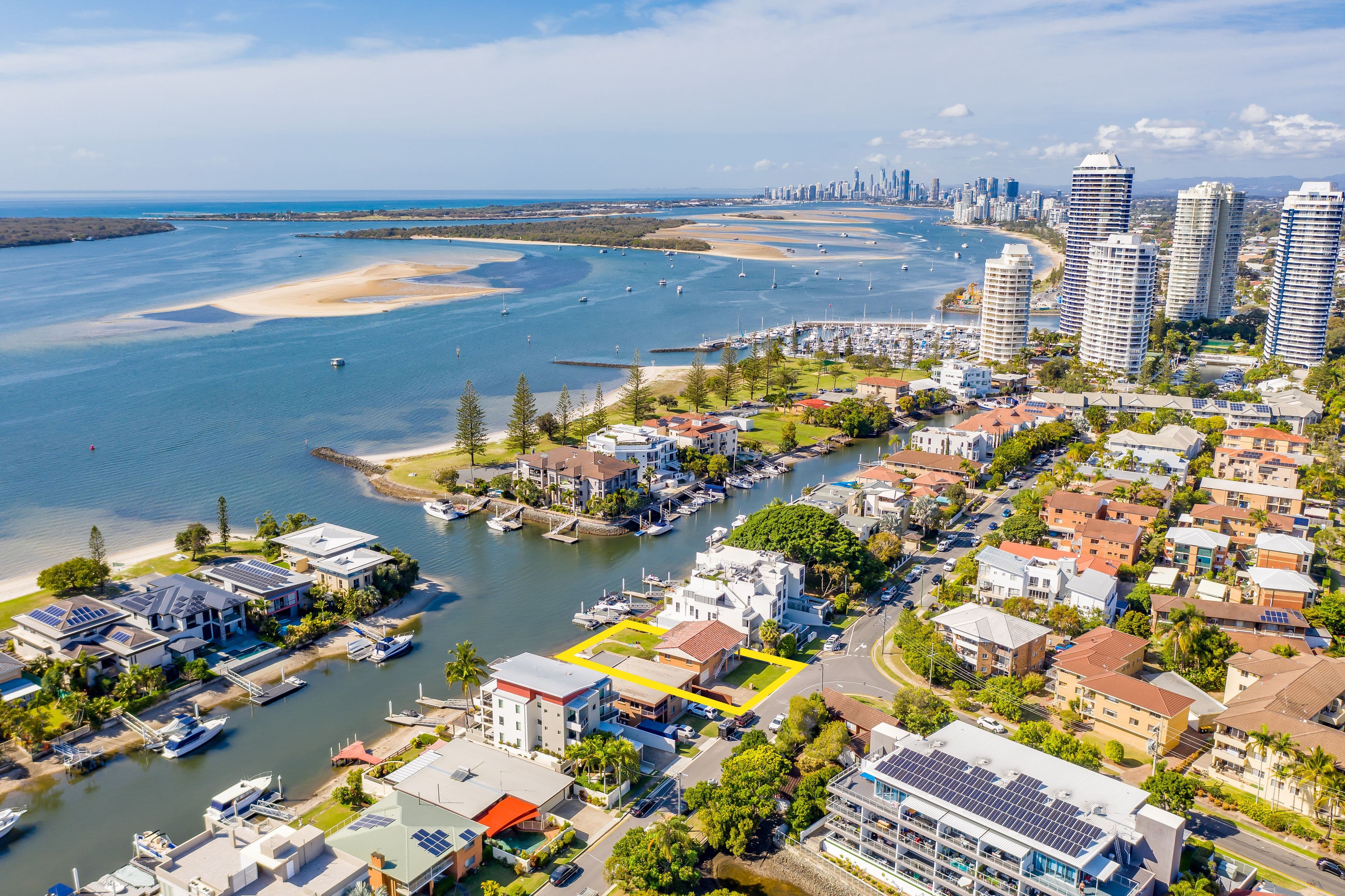 1 Canal Avenue, Runaway Bay QLD 4216, Runaway Bay - Thumbnail 5